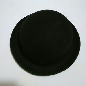 Black wool bowler